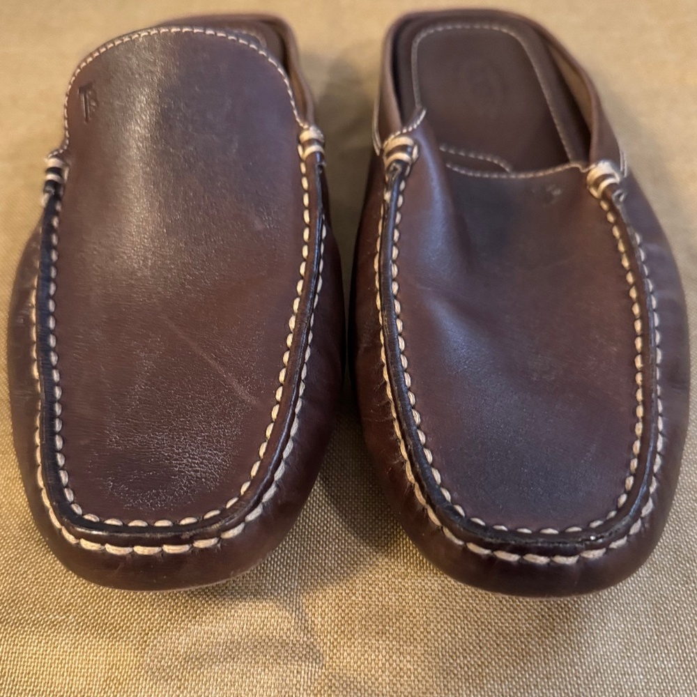 Tod's Slip On Leather Driving Loafers - Picture 5 of 6
